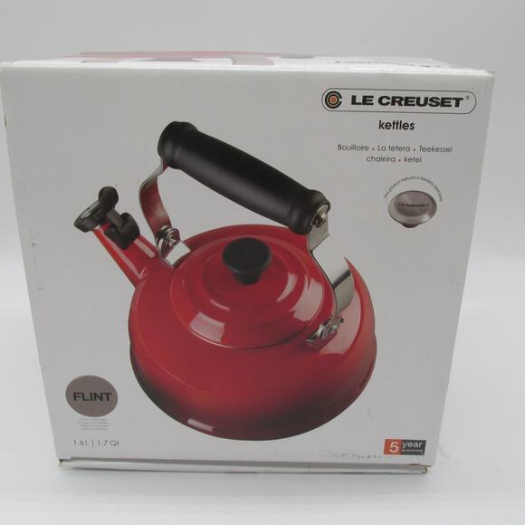 Le Creuset Classic Whistling Tea Kettle Flint Gray New In Box 1.6L / 1.70Qt - Picture 5 of 7